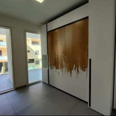 Modern And Spacious Appartement With Beach View. 加利波利 外观 照片