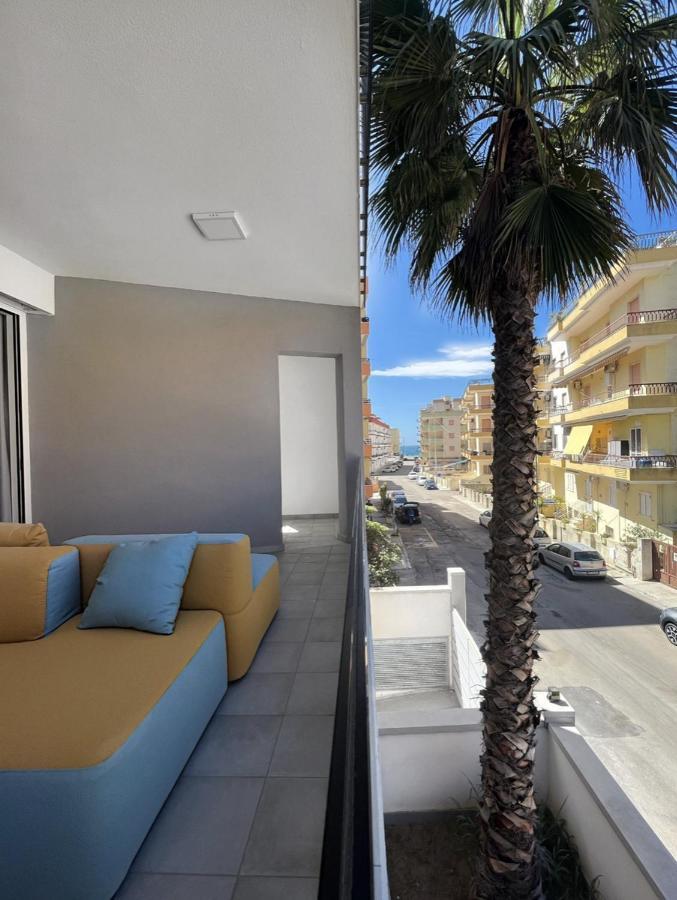 Modern And Spacious Appartement With Beach View. 加利波利 外观 照片