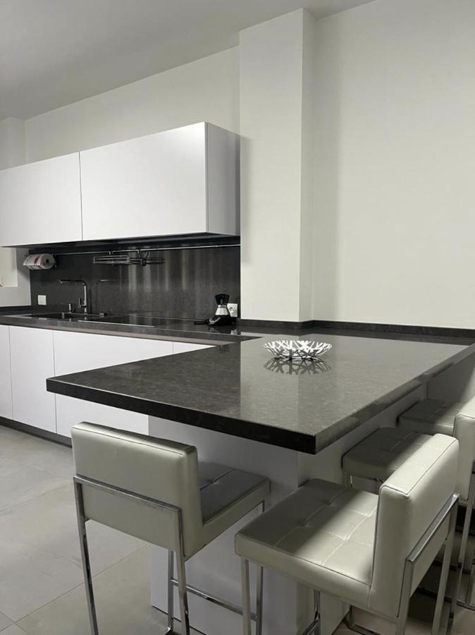 Modern And Spacious Appartement With Beach View. 加利波利 外观 照片